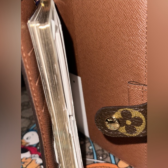 🖤Authentic Unisex Louis Vuitton Chibi Takashi Murakami Agenda PM.🤎 - Picture 3 of 16